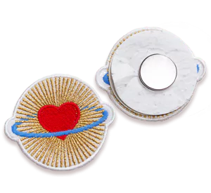 Voor- en achterkant badge